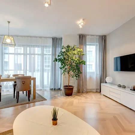 Dom & House - Marina 格但斯克